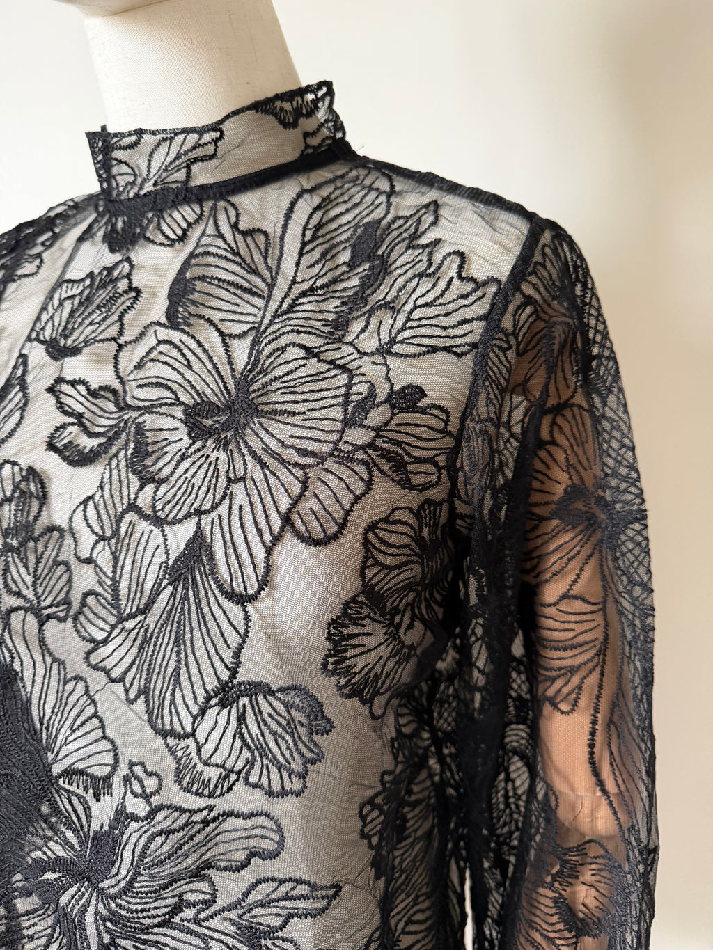 Long-sleeved lace top with open back
