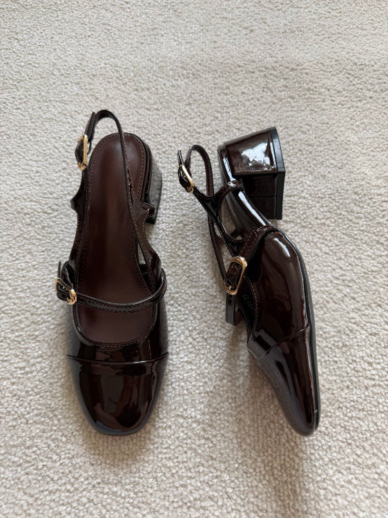 Slingback à talons vernies