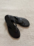 Tongs plates effet cuir