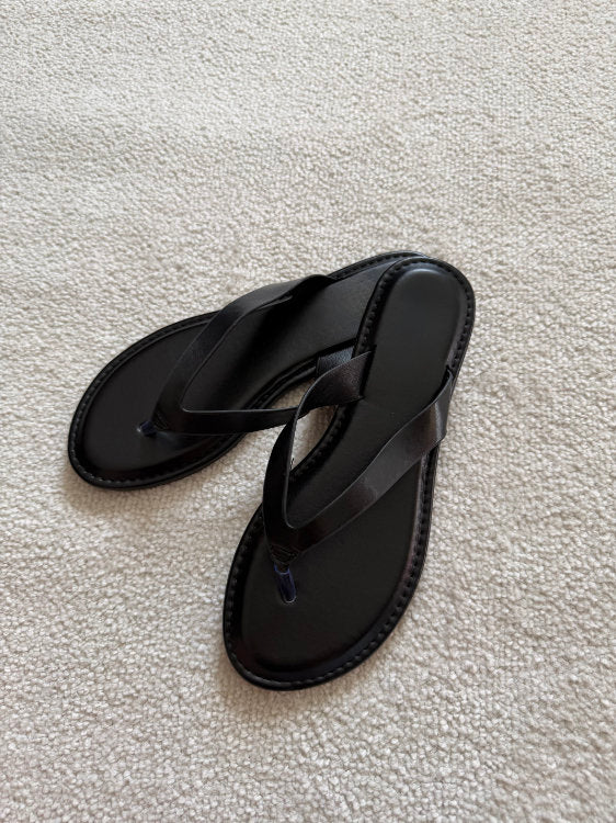 Tongs plates effet cuir