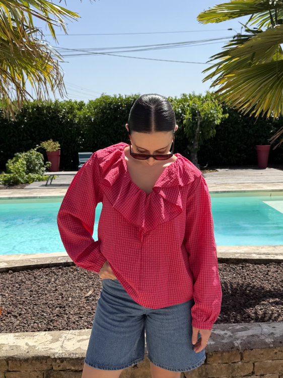 Blouse manches longues à carreaux vichy et col à volant