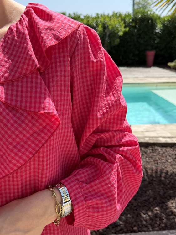Blouse manches longues à carreaux vichy et col à volant