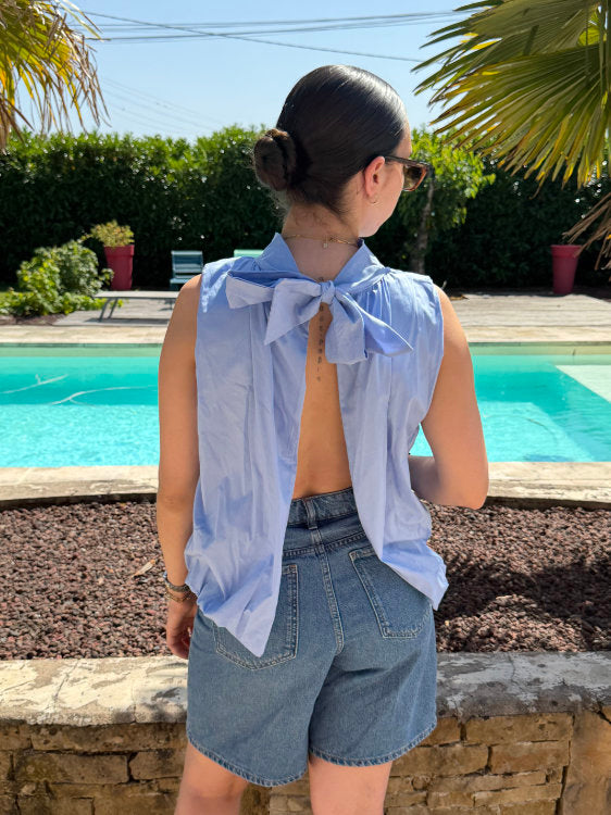 Blouse sans manches dos ouvert avec noeud
