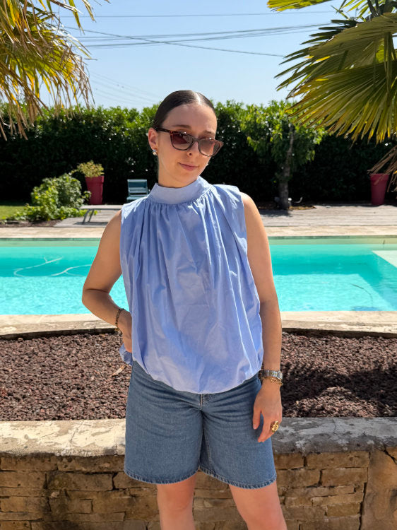 Blouse sans manches dos ouvert avec noeud