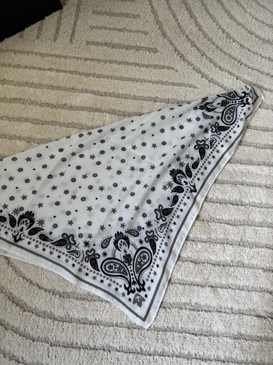 Patterned scarf