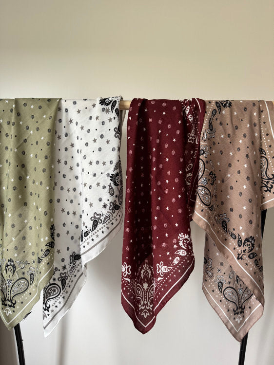 Patterned scarf