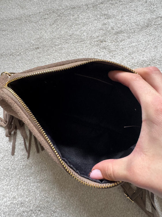Sac à main en cuir à franges