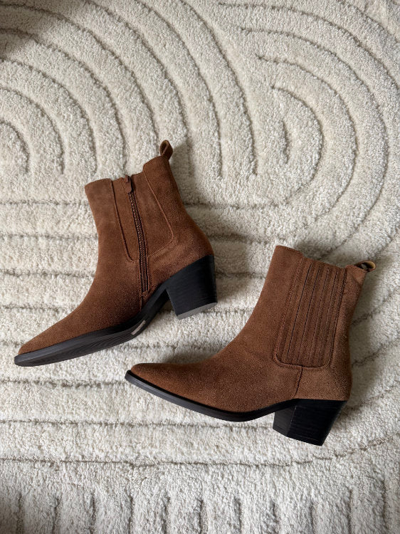 Bottines en cuir à petits talons