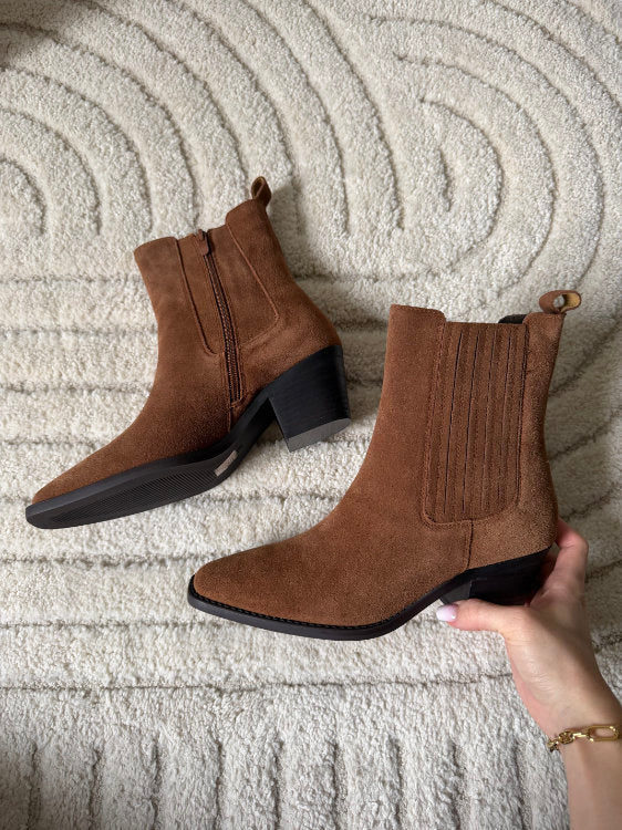 Bottines en cuir à petits talons