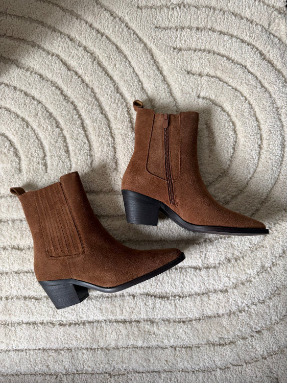 Bottines en cuir à petits talons
