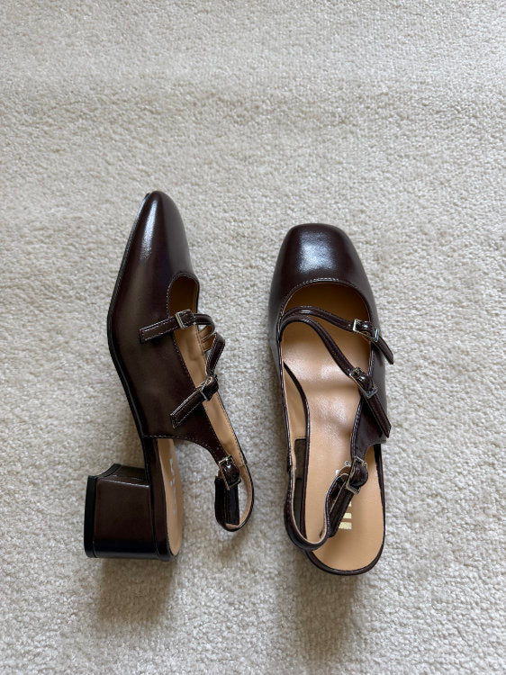 Slingback à talons double brides asymétriques