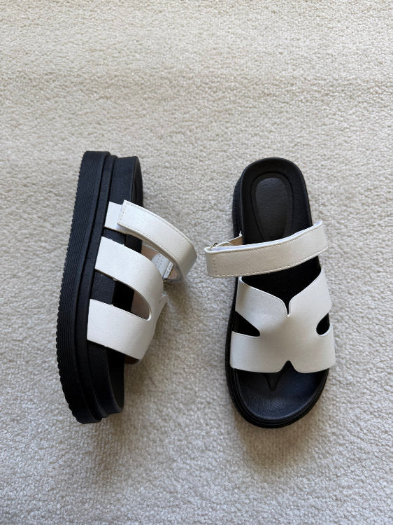 Flat mules