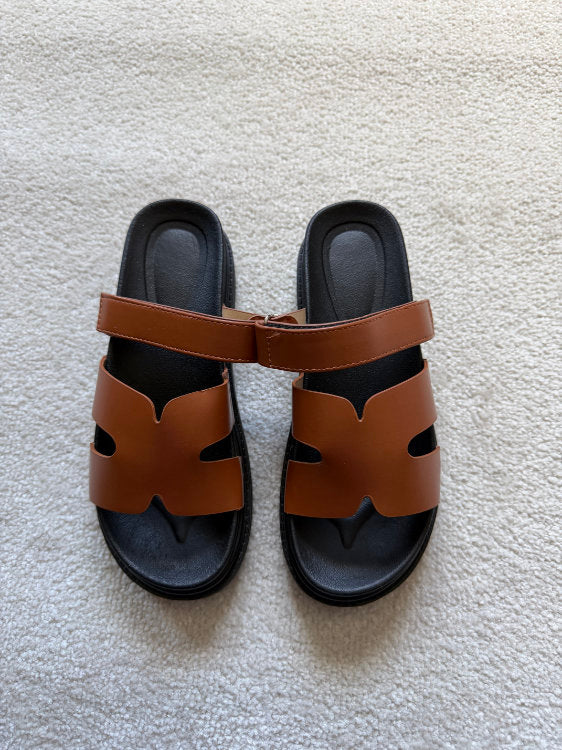 Flat mules