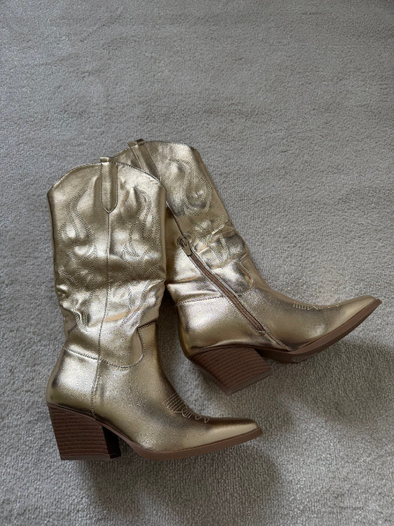 Bottes à talons style santiags