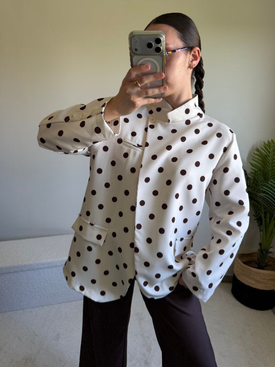Blazer manches longues à pois marrons et col croisé