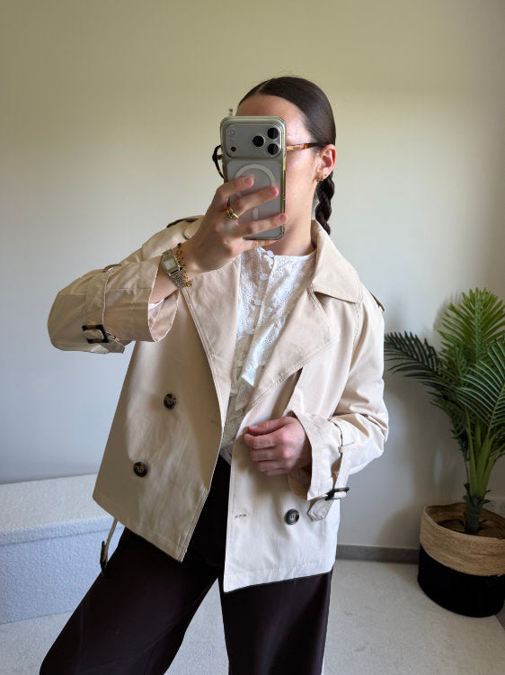 Trench court avec ceinture