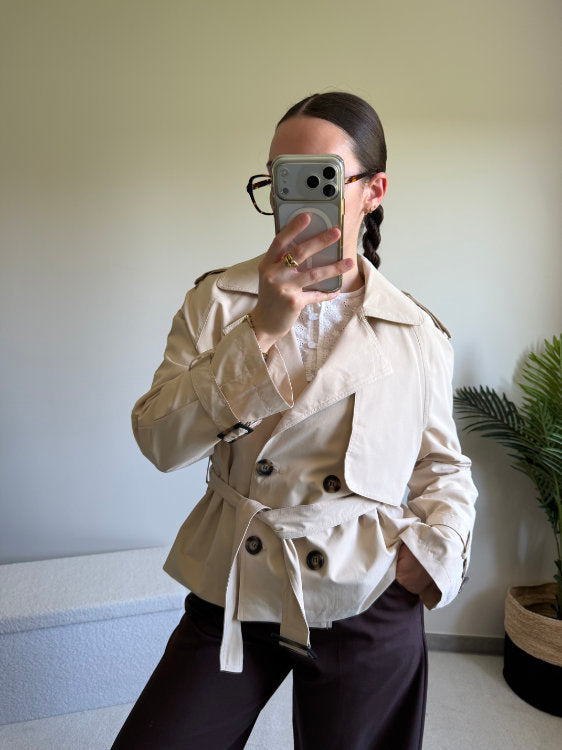 Trench court avec ceinture