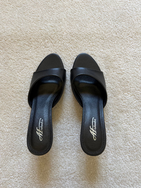 Kitten heel mules