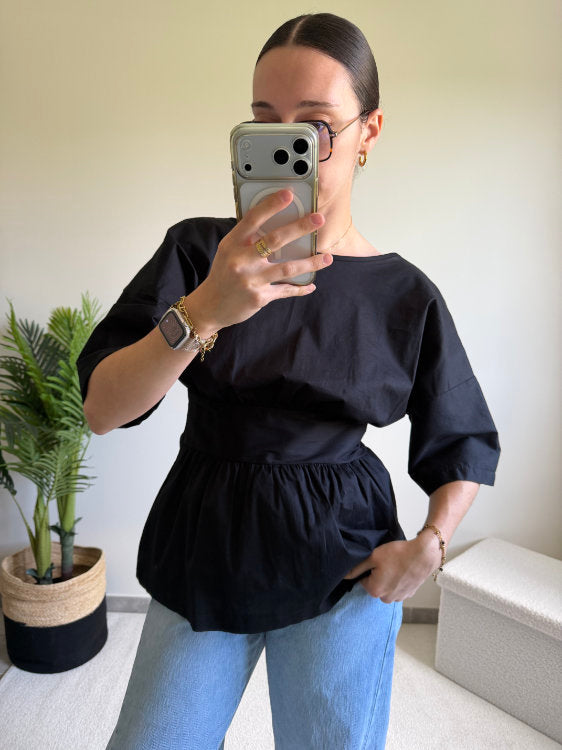 Blouse manches courtes avec nœud dans le bas du dos