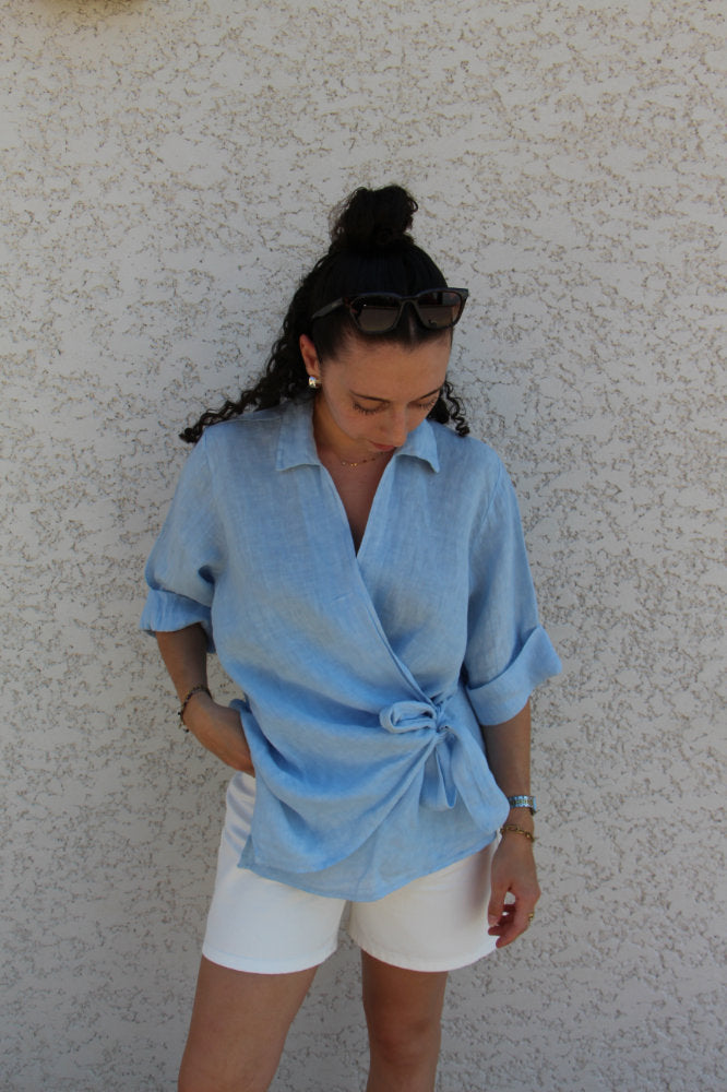 Blouse manches courtes en lin avec nœud