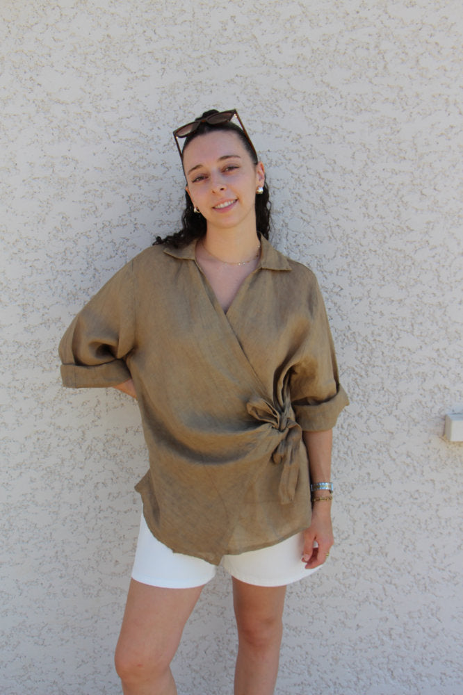 Blouse manches courtes en lin avec nœud