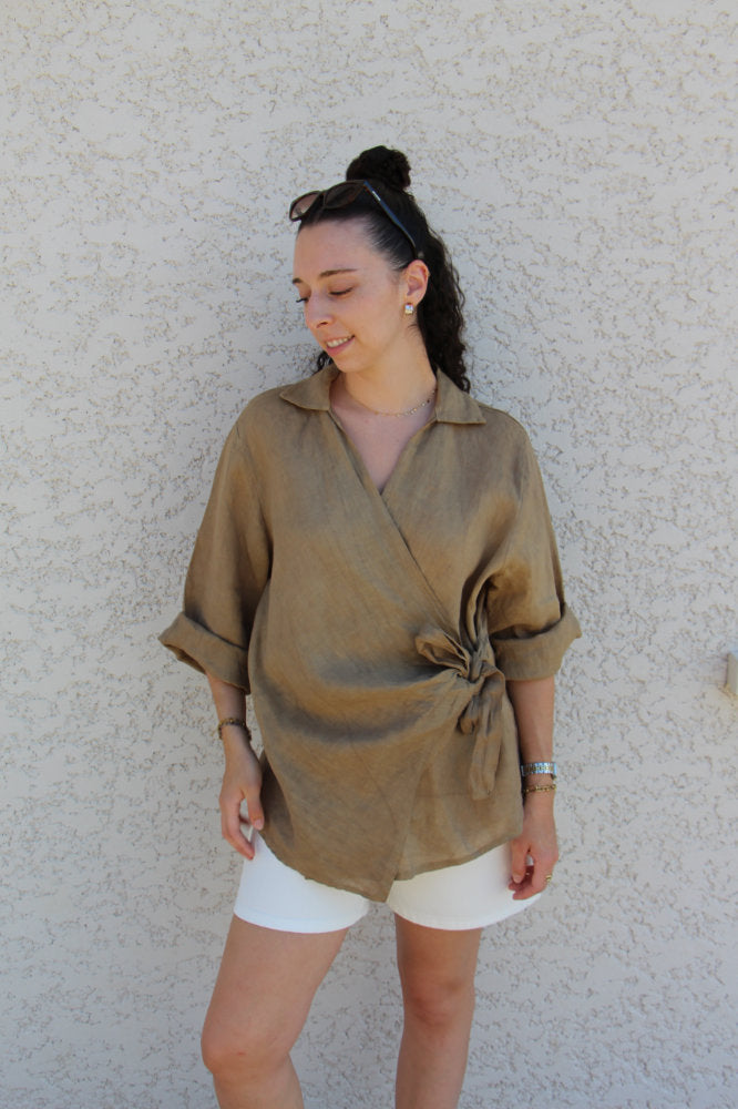 Blouse manches courtes en lin avec nœud