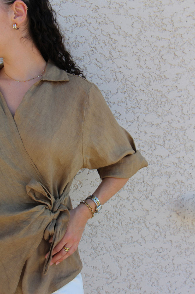 Blouse manches courtes en lin avec nœud