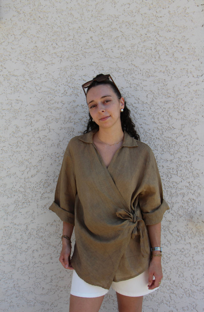Blouse manches courtes en lin avec nœud