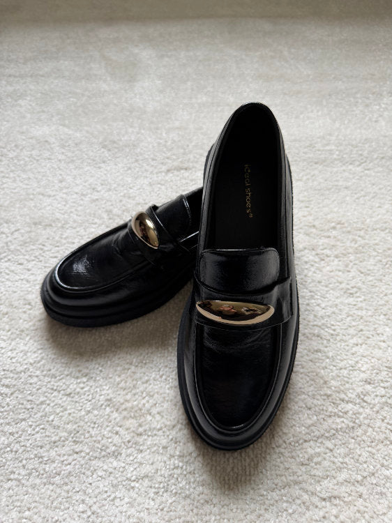Mocassins avec boucle dorée