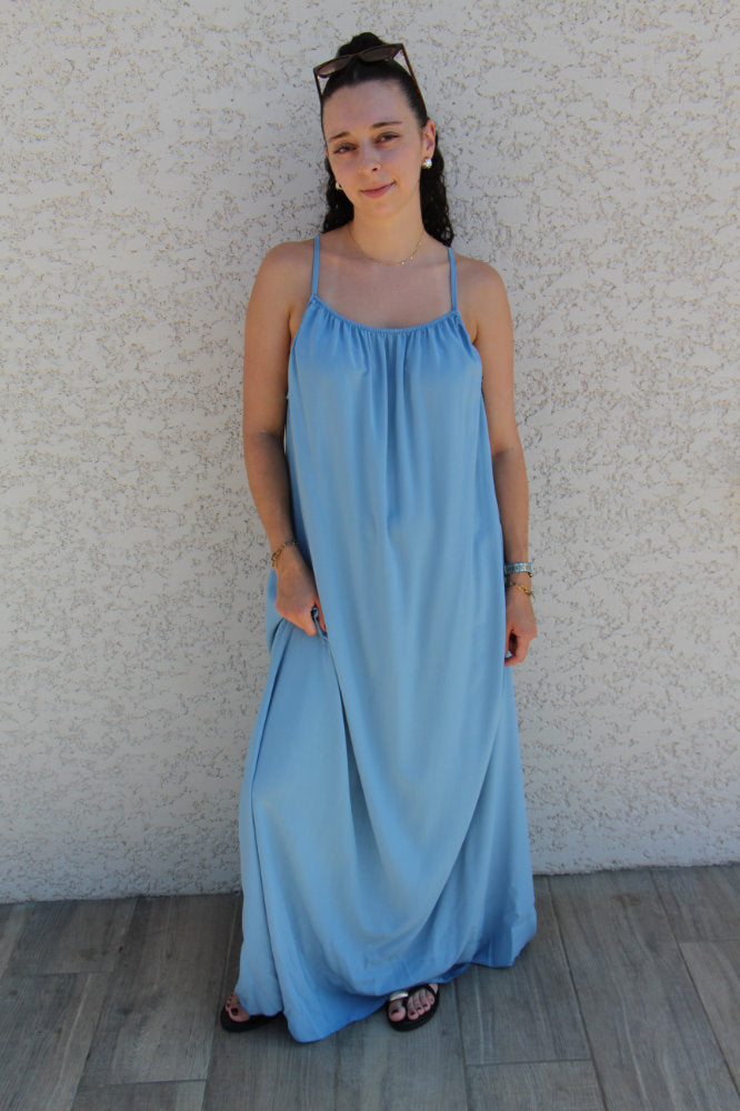 Robe longue à bretelles