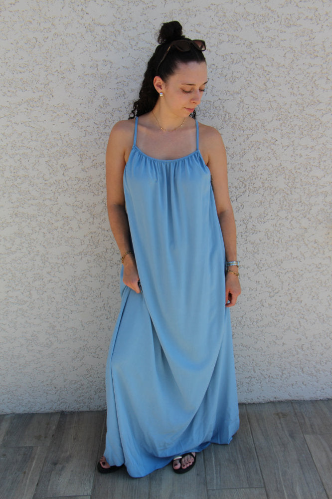 Robe longue à bretelles