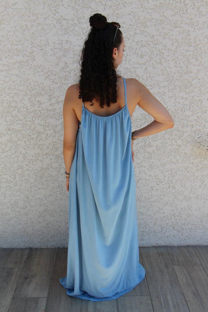 Robe longue à bretelles