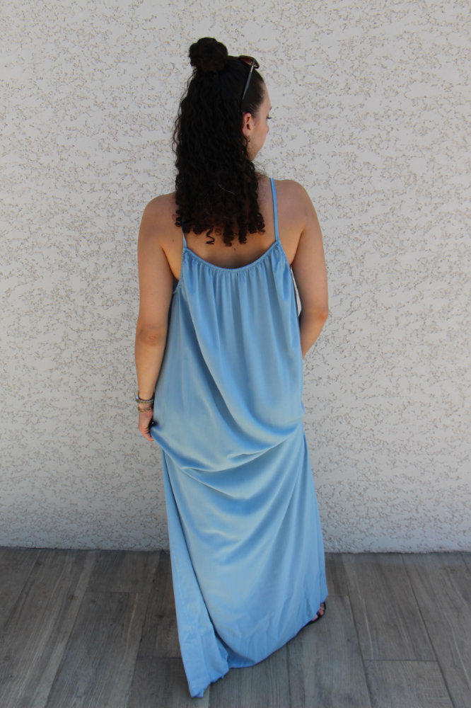 Robe longue à bretelles