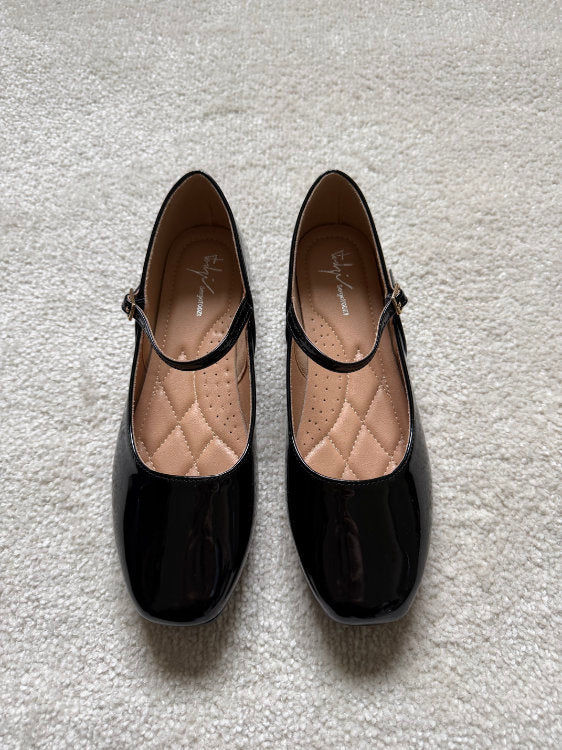 Ballerines plates avec bride sur le dessus