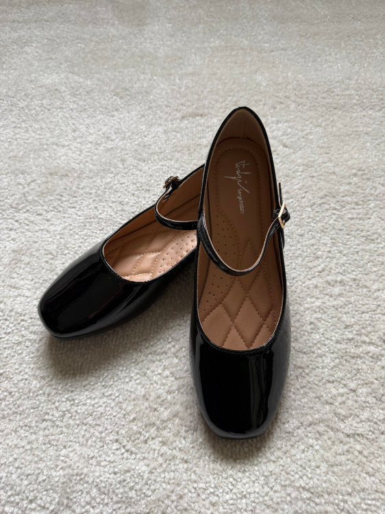 Ballerines plates avec bride sur le dessus