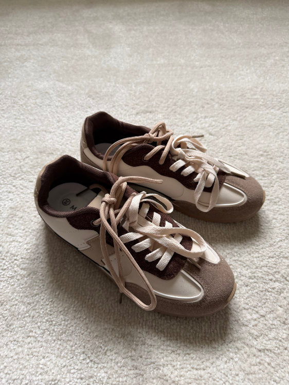 Double-lace sneakers